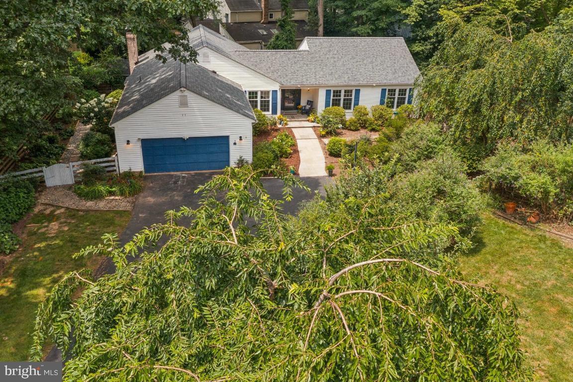 Property Photo: 5020 Pheasant Ridge Road VA 22030