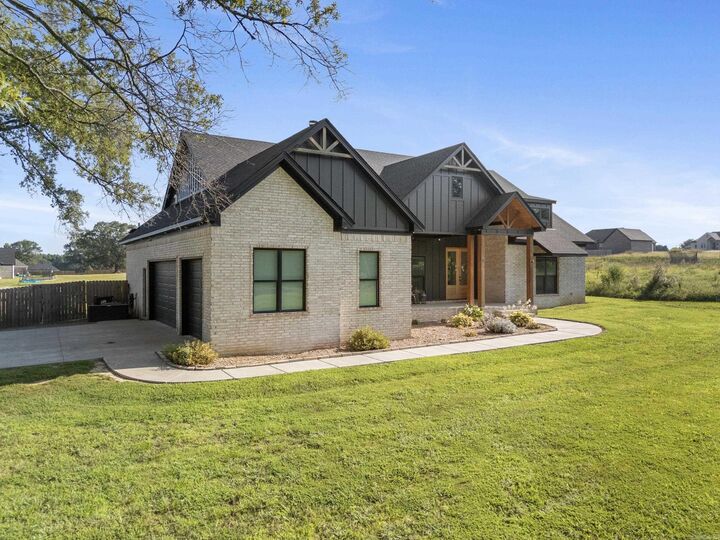 Property Photo: 36 Union Road AR 72058