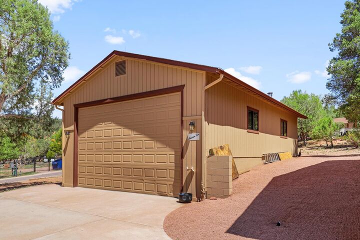 Property Photo: 1610 W Mesa Drive AZ 85541