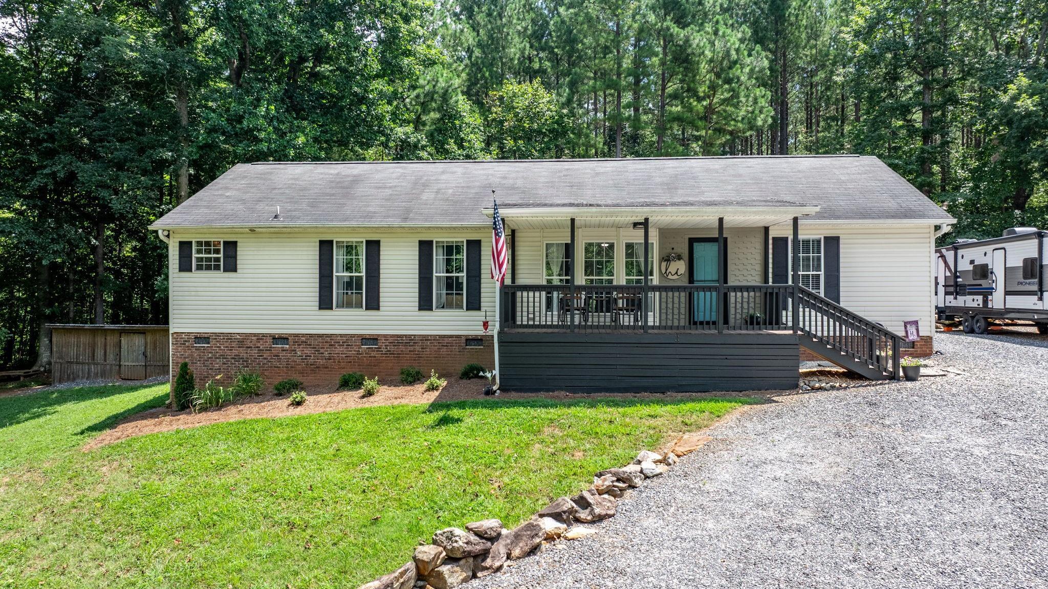 Property Photo: 4358 Bart Lee Street NC 28610