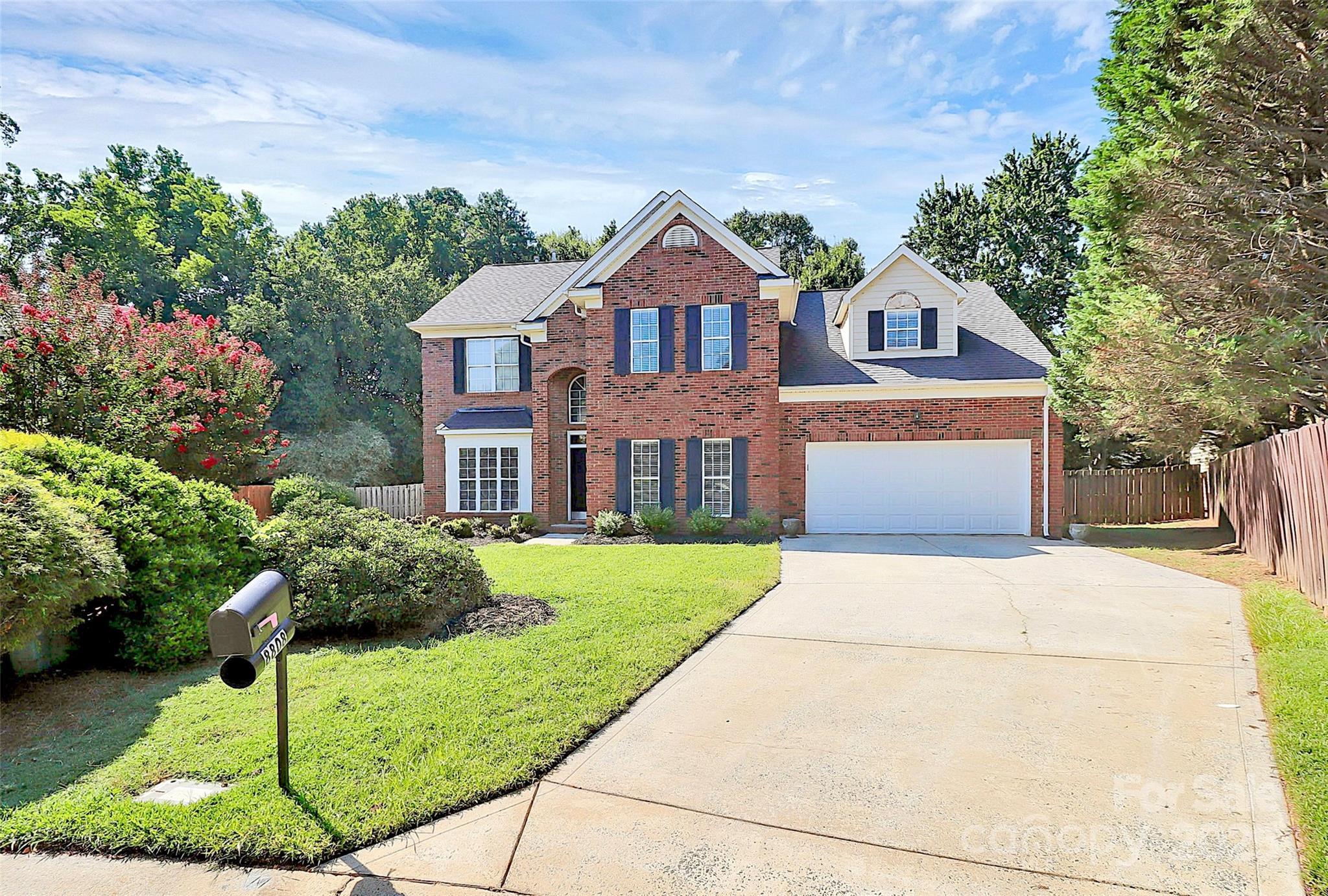 Property Photo: 8808 Orchid Place NC 28277