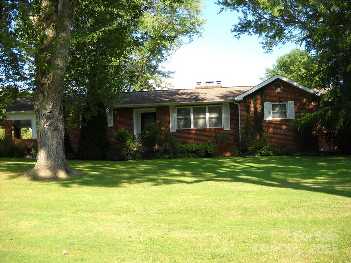 242 Liberty Road  Candler NC 28715 photo