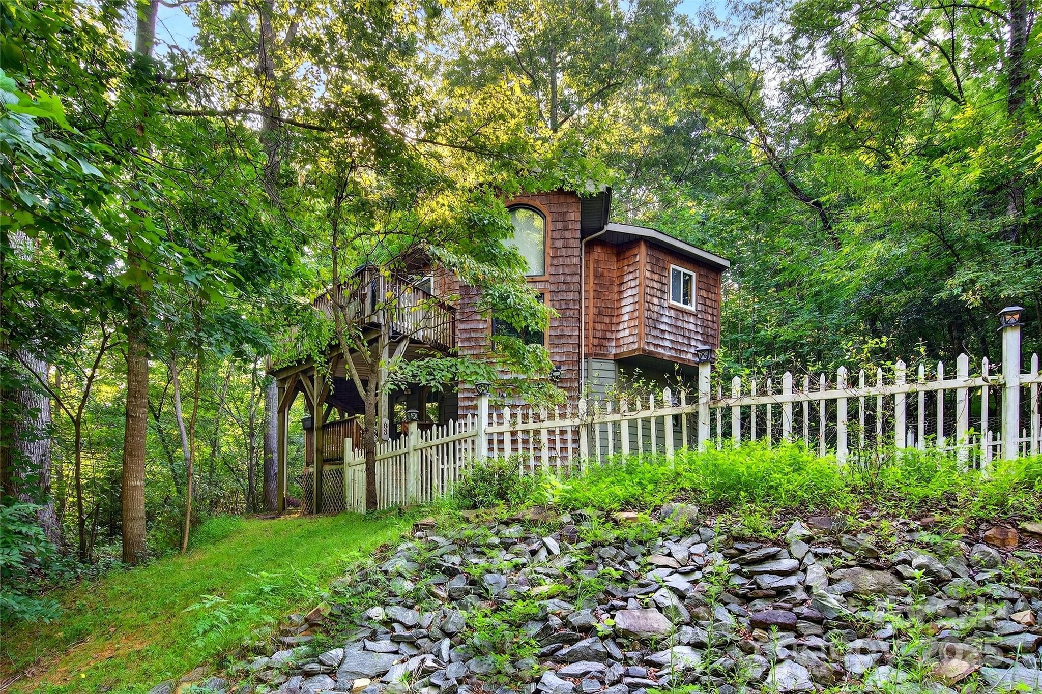 Property Photo: 83 Cascades Parkway NC 28761