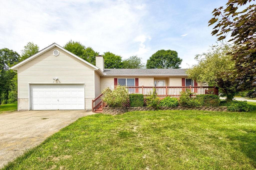 Property Photo: 847 Fairway Drive OH 43028