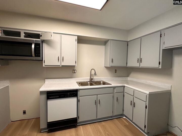 Property Photo:  1100 Skyland L5  SC 29210 