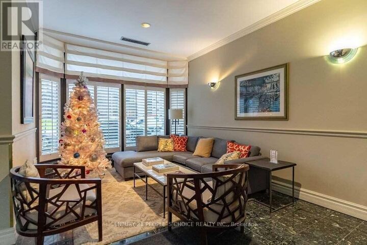 Property Photo: 256 Jarvis Street 14A ON M5B 2J4