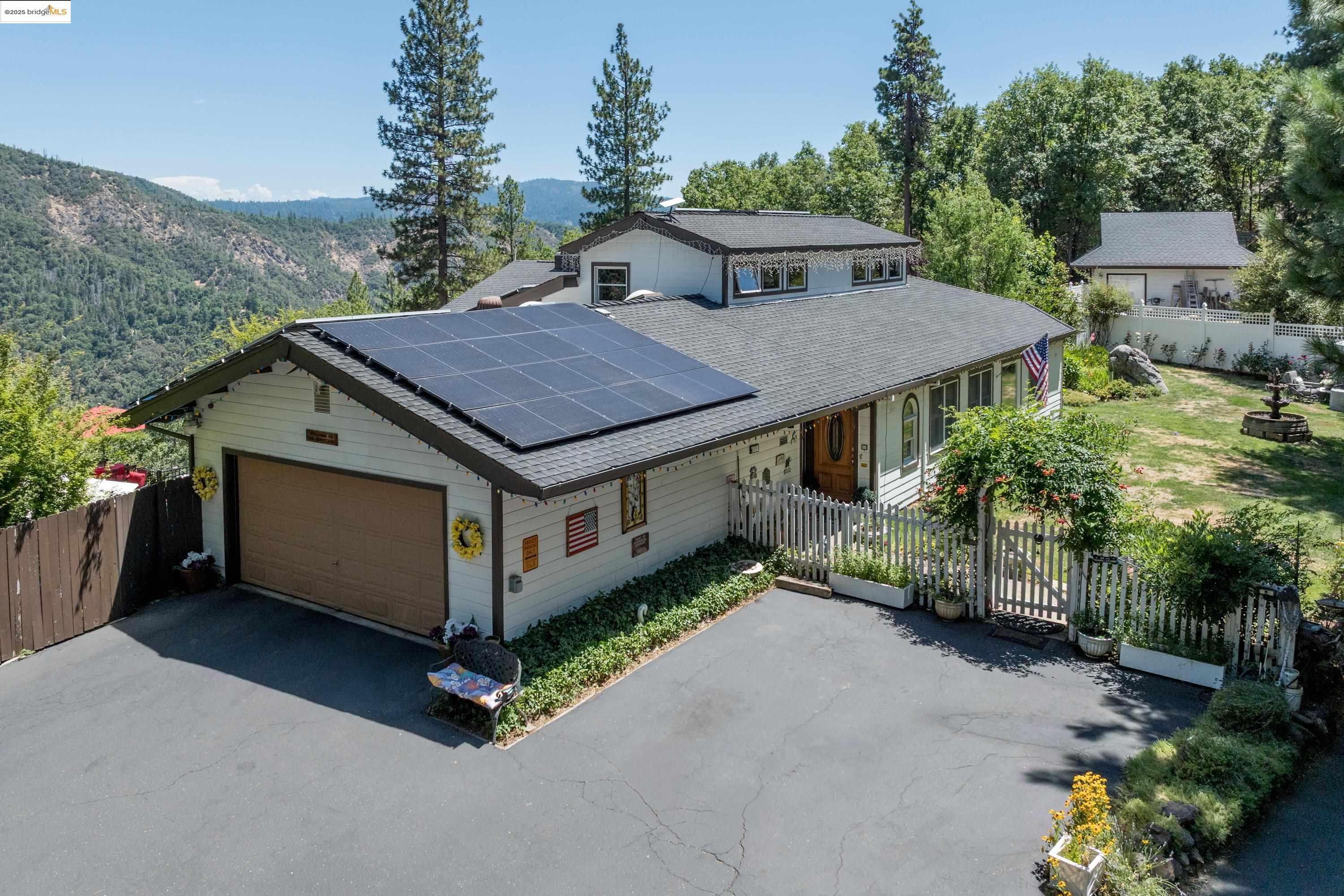 Property Photo:  22961 Coffill Rd  CA 95383 