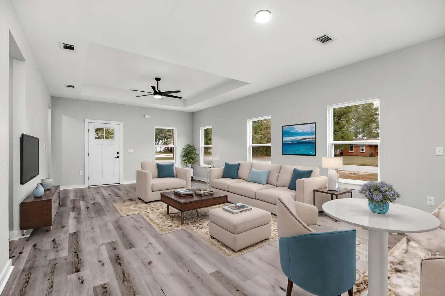 Property Photo: 3156 Auburn Road FL 32539