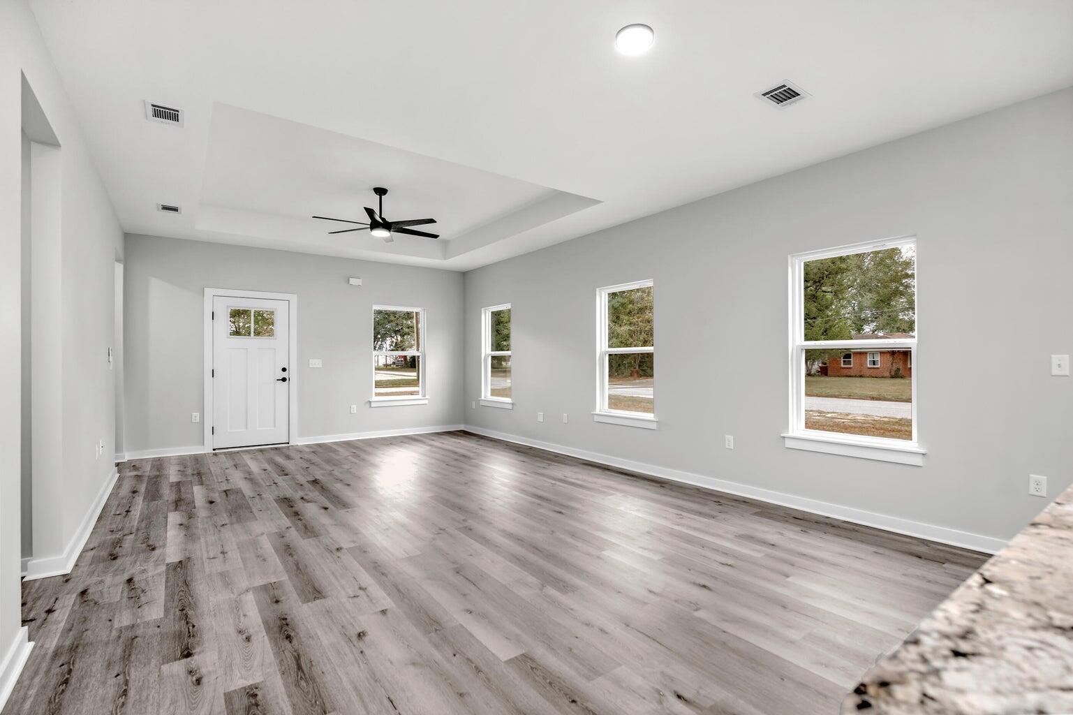Property Photo: 3154 Auburn Road FL 32539