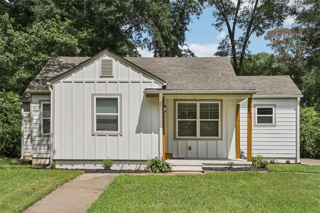 Property Photo: 2242 Jernigan Drive SE GA 30315