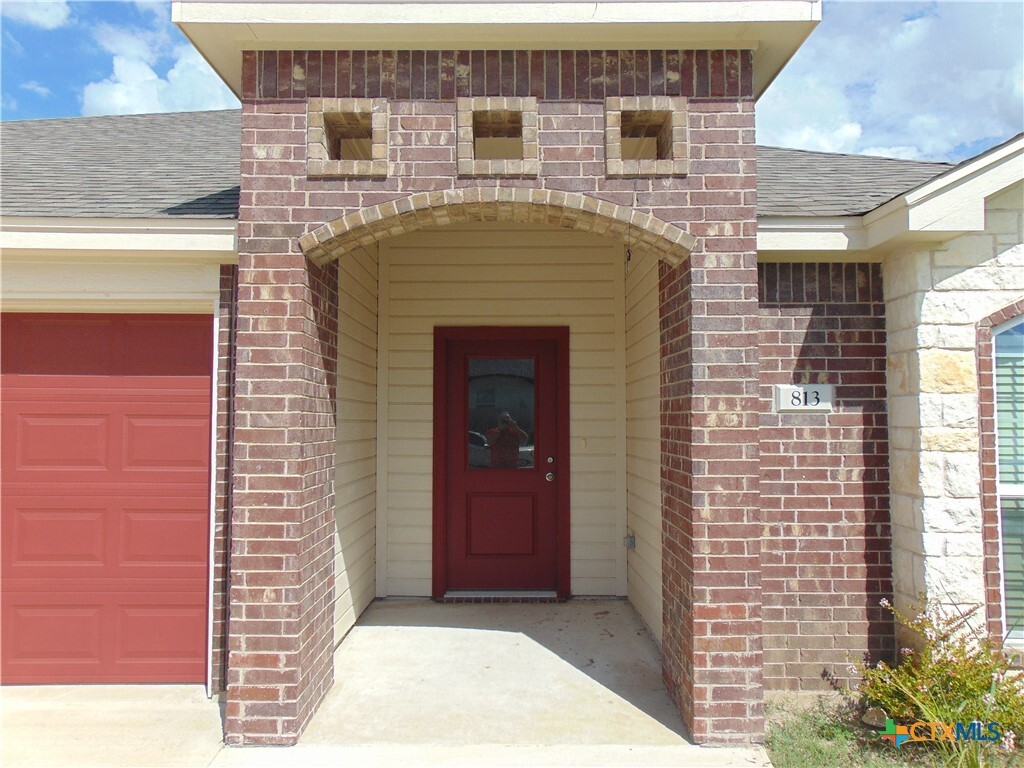 Property Photo:  813 Galloway Drive  TX 76513 