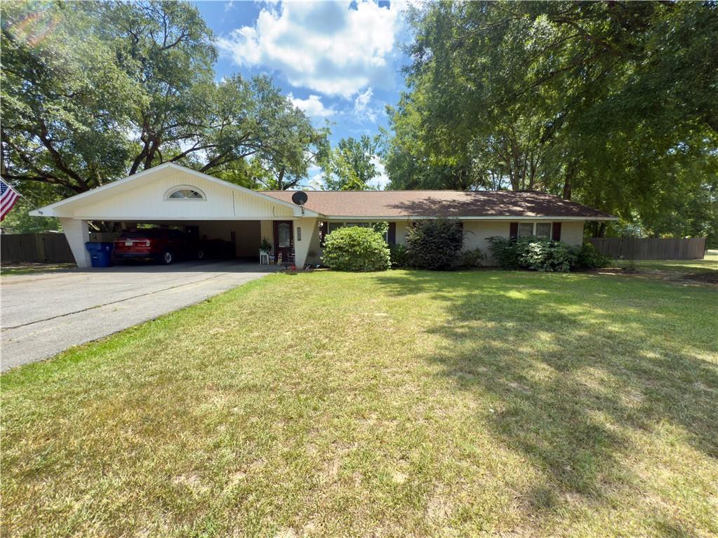 Property Photo:  2035 Ash Street  LA 71465 
