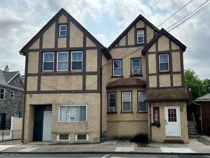 54 Stuyvesant Ave  Lyndhurst Twp. NJ 07071 photo