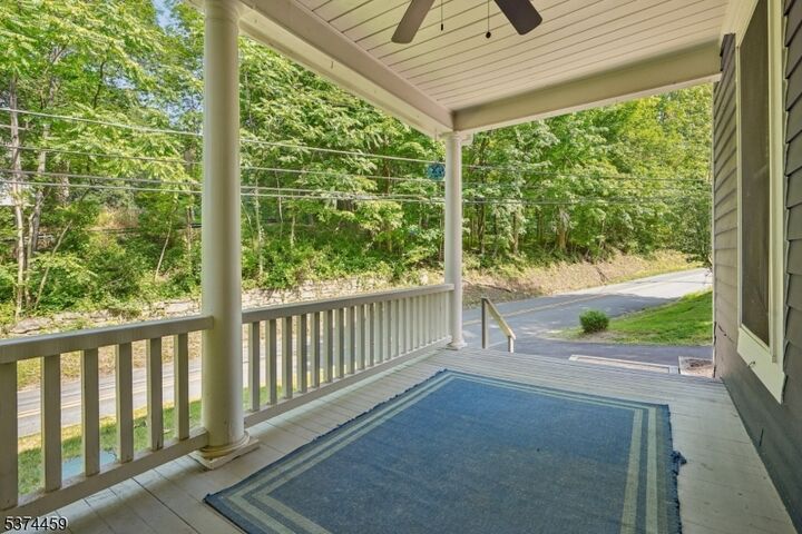 Property Photo:  4 Edge Hill Rd  NJ 07825 
