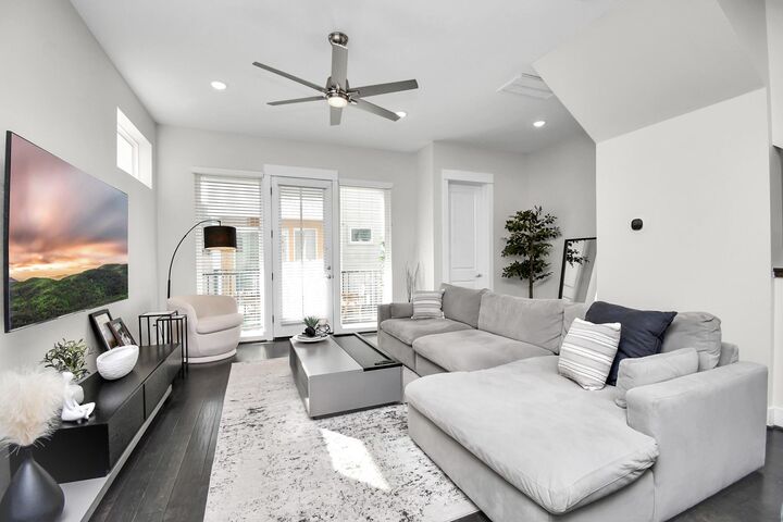 Property Photo:  2815 Palm Street  TX 77004 