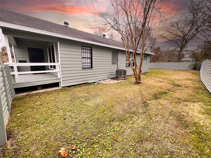 Property Photo: 925 Cedar Drive TX 77568