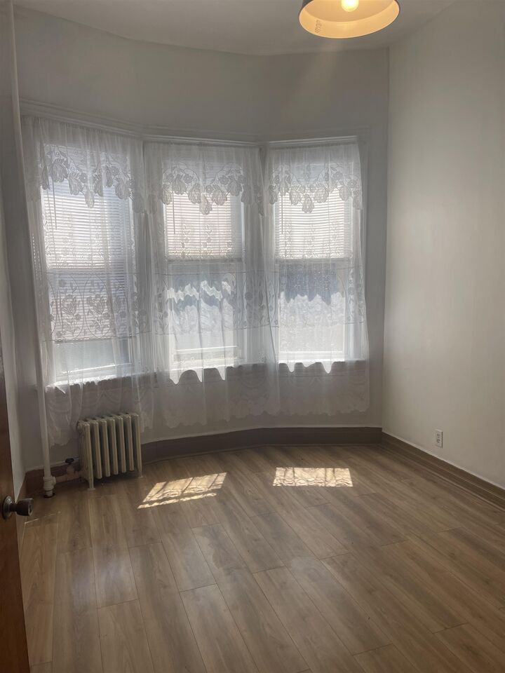 582 Jersey Ave 2  Jc, Downtown NJ 07302 photo