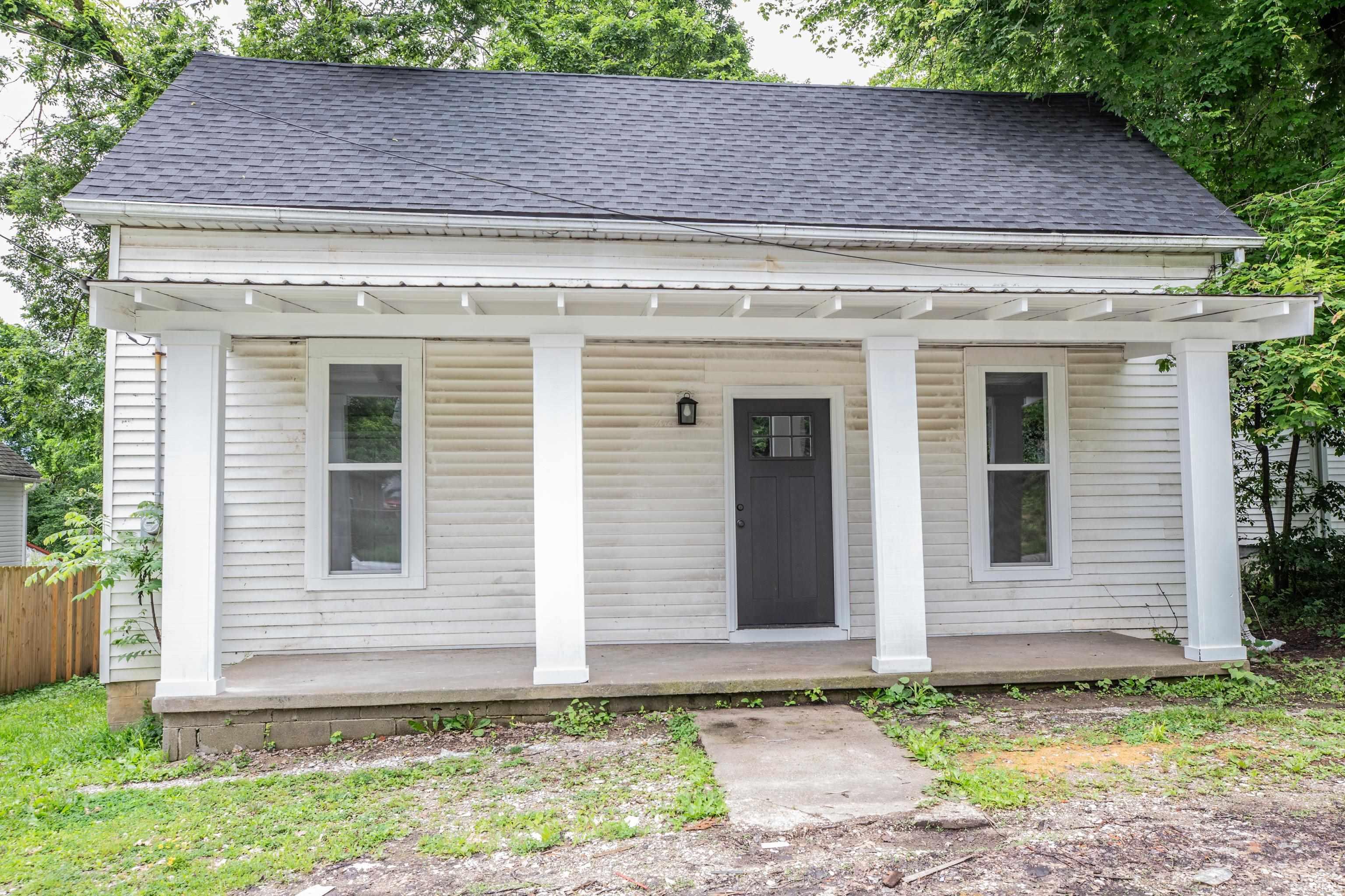 Property Photo: 305 E Washington Street IN 47610-9511