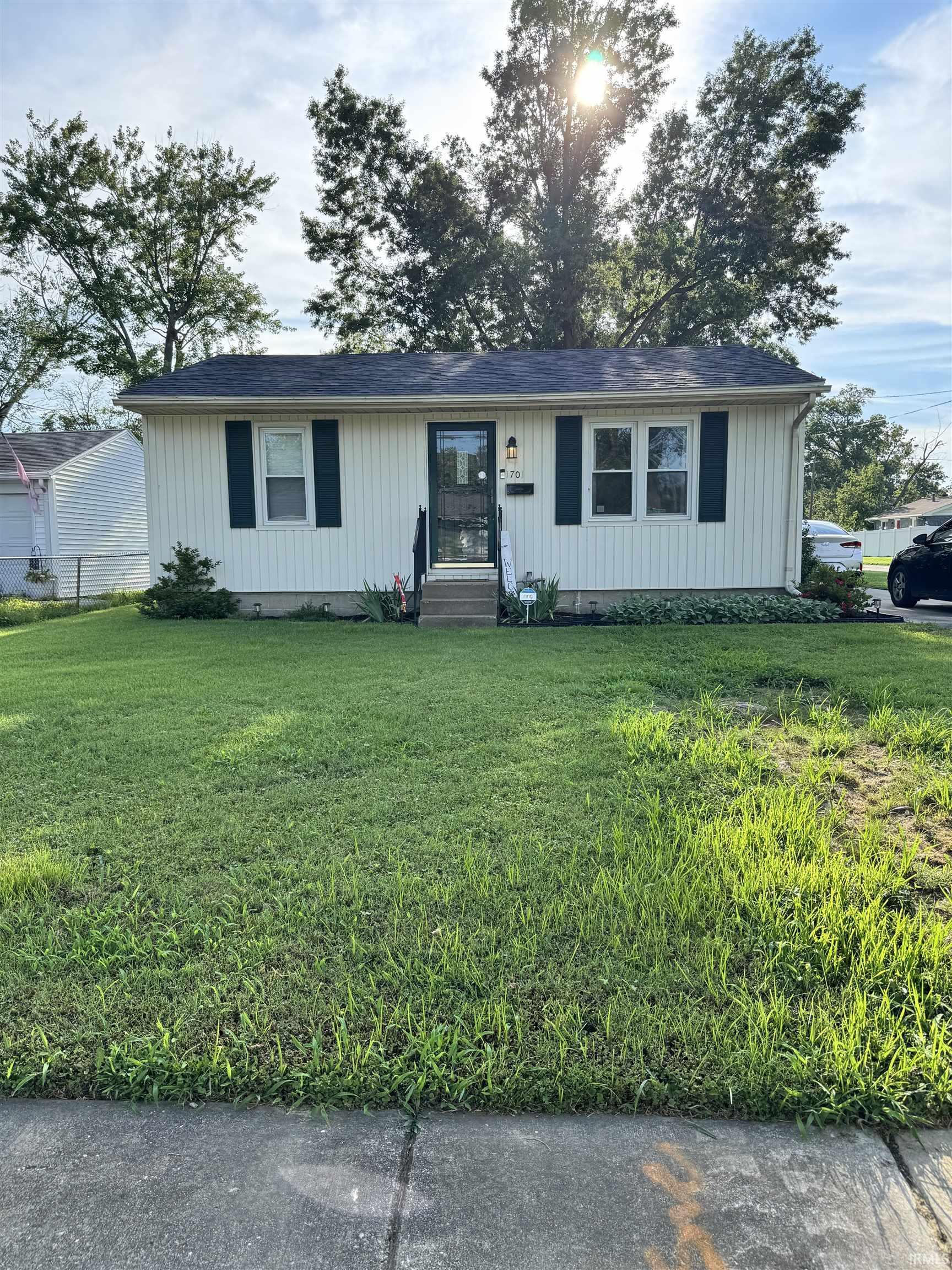 Property Photo: 1701 Broadmoor Street IN 47714-3807