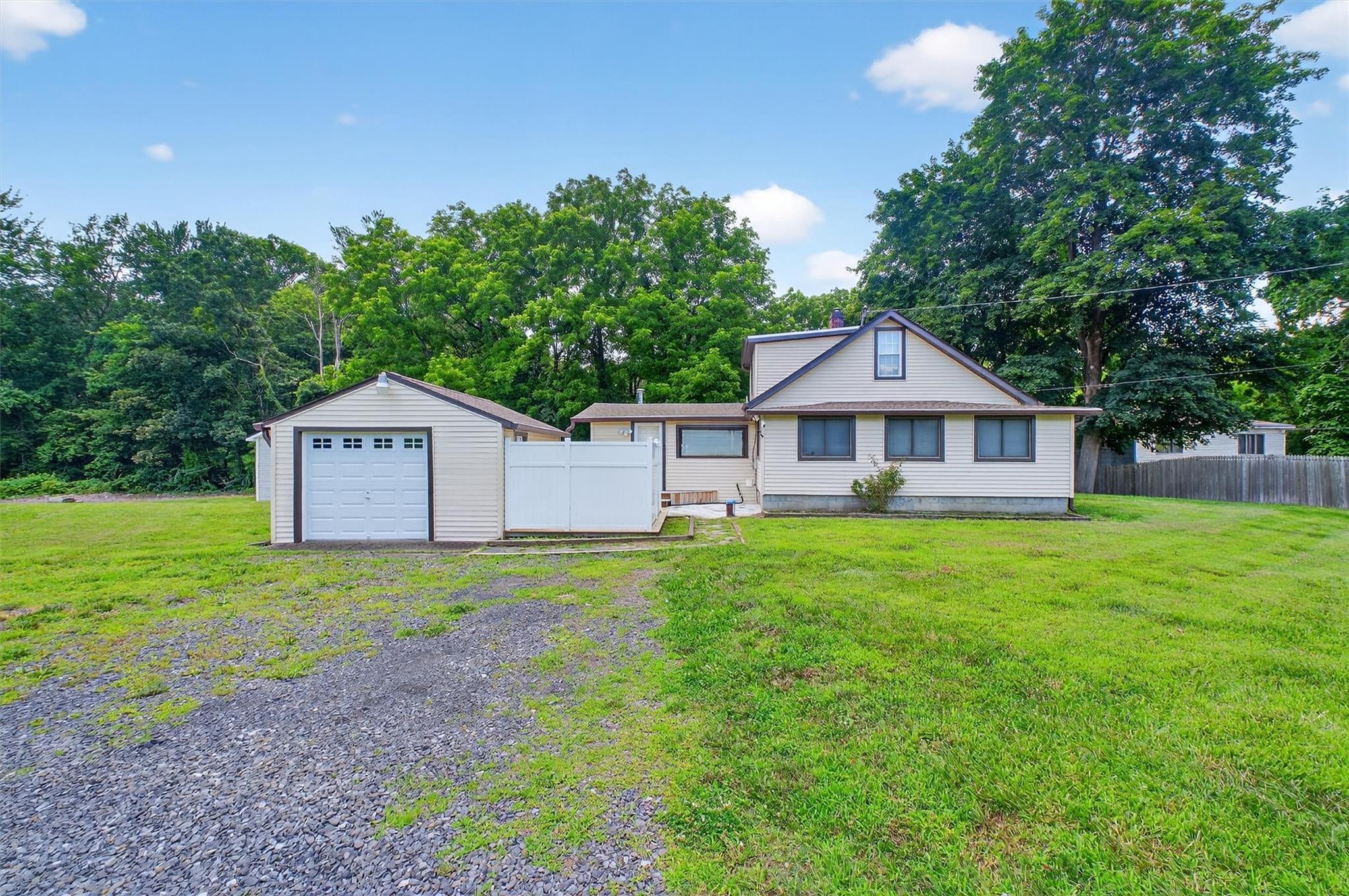 Property Photo:  283 Hawleys Corners Road  NY 12528 