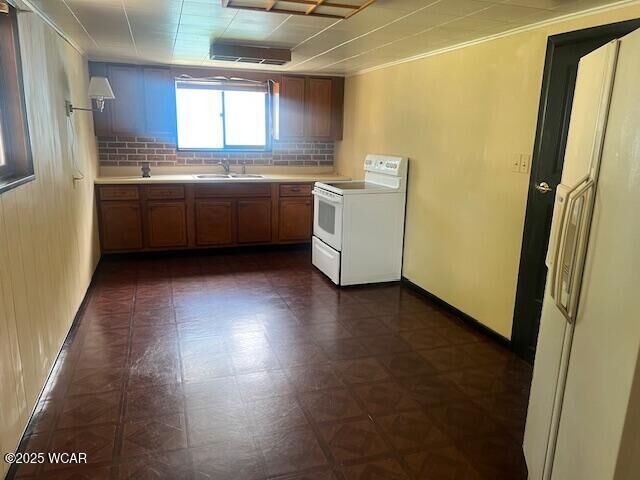 Property Photo:  745 W Franklin St. Street  OH 43326 