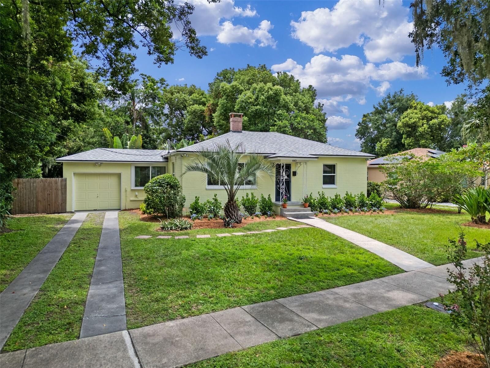 Property Photo: 663 Hempstead Avenue FL 32803