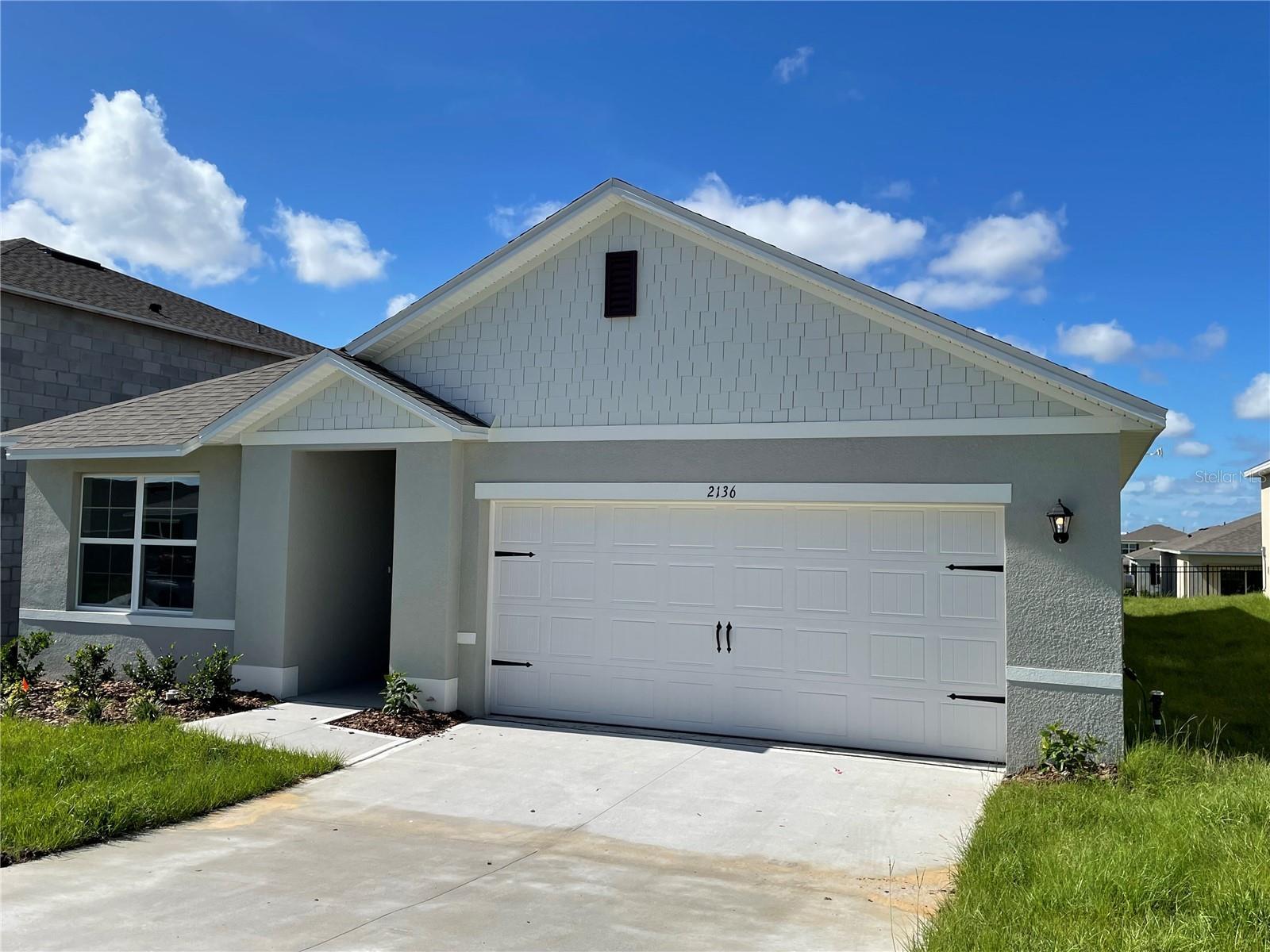 Property Photo: 2136 Silver Brook Way FL 33837