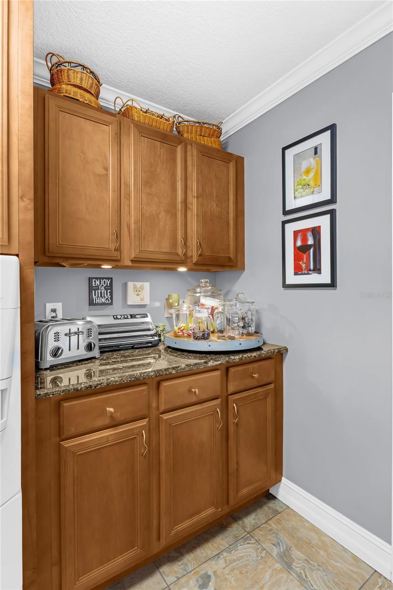 Property Photo: 513 E Kicklighter Road FL 32744