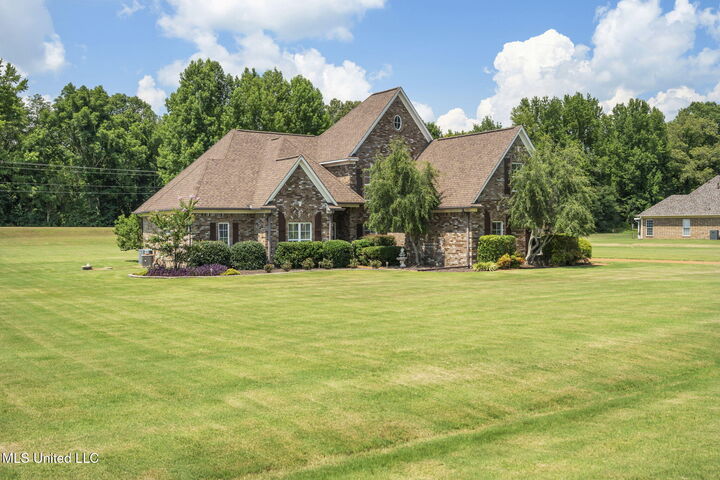 Property Photo: 10080 Green Forest Drive MS 38632