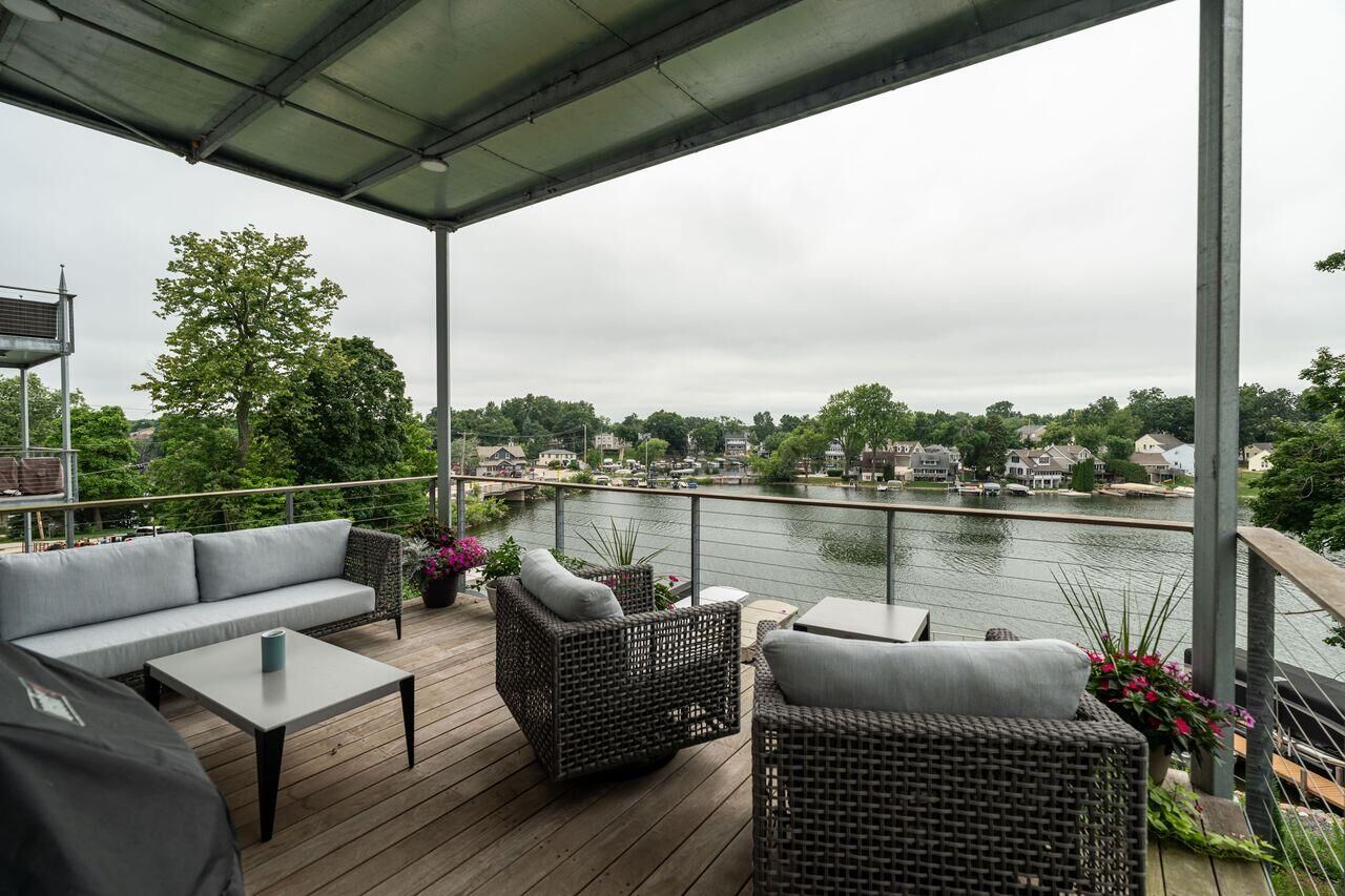 Property Photo: N52w35002 Lake Dr 202 WI 53069