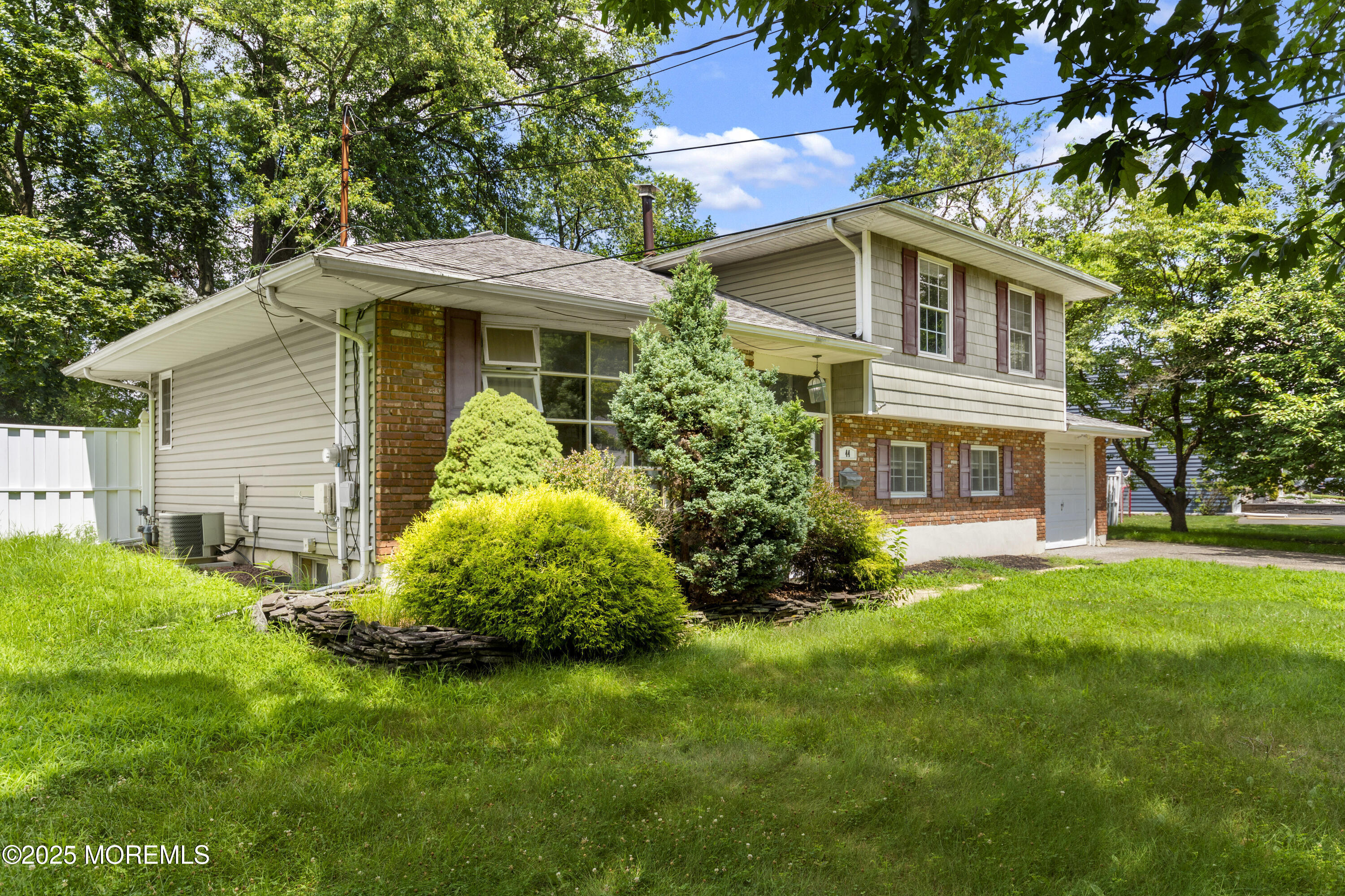 Property Photo:  44 Koenig Lane  NJ 07728 