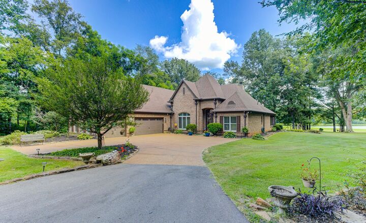 Property Photo:  1290 Crystal Springs Dr  TN 38066 