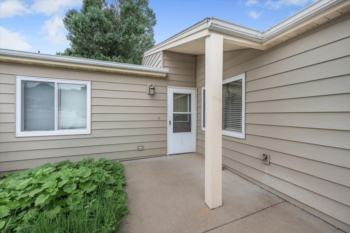 Property Photo:  1133 N 10th Street  SD 57783 