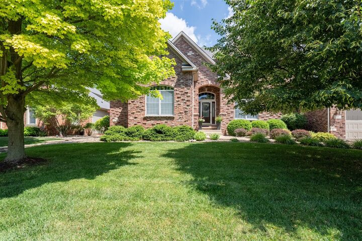 18 Stonebrook Court  Bloomington IL 61704 photo
