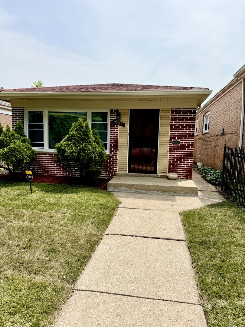 Property Photo: 8225 S Wentworth Avenue IL 60620