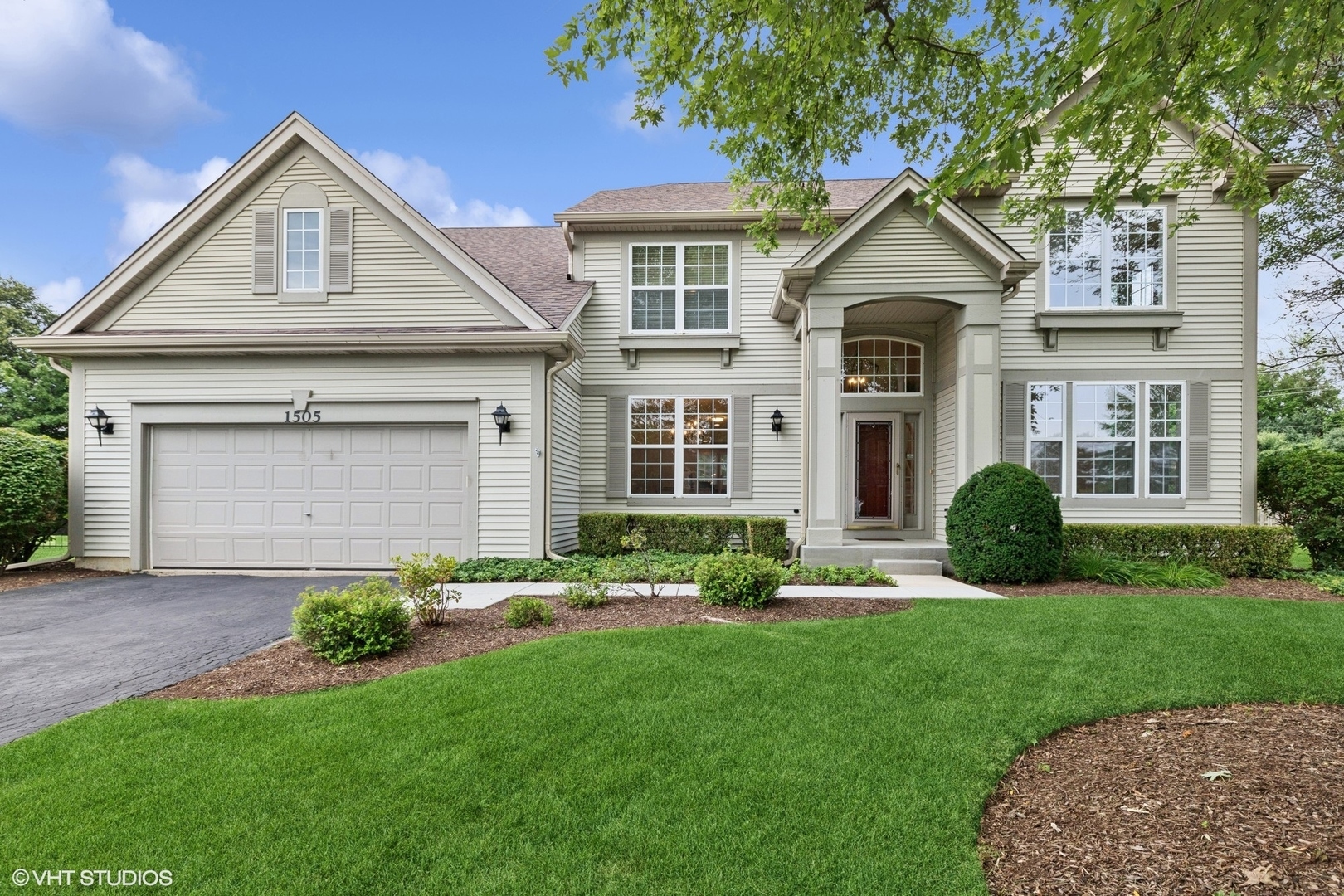 Property Photo: 1505 Nathan Lane IL 60048
