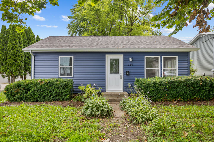226 Stiles Street  Genoa IL 60135 photo