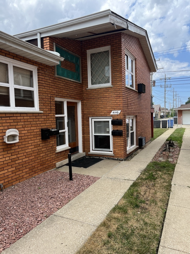 Property Photo:  4148 W 87th Street 4146  IL 60652 
