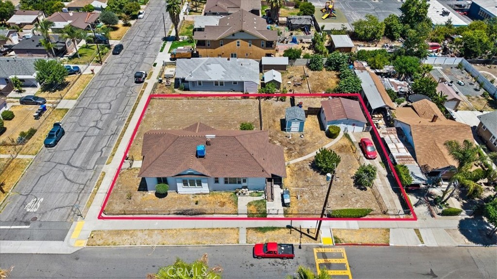 Property Photo: 1099 W Congress Street CA 92410