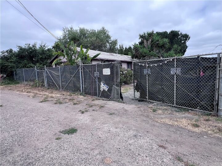Property Photo:  413 West Street  CA 93458 