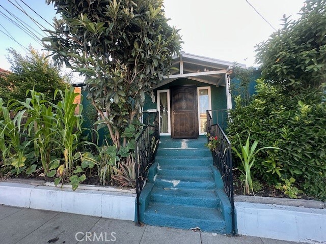 Property Photo: 8111 S Halldale Ave CA 90047