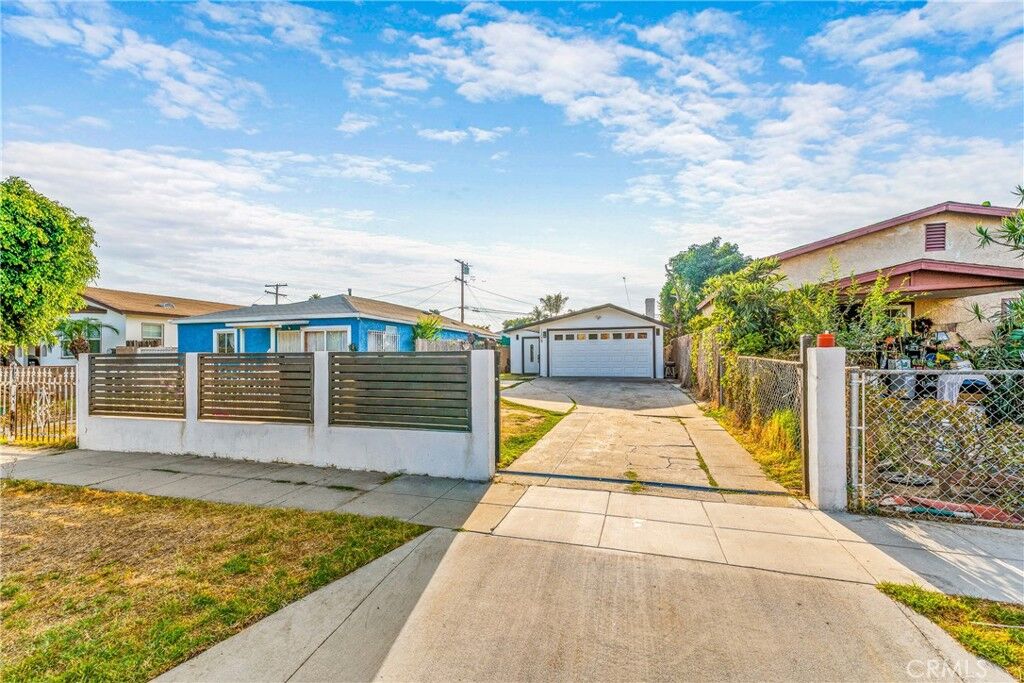 Property Photo:  12029 2nd Avenue  CA 90262 