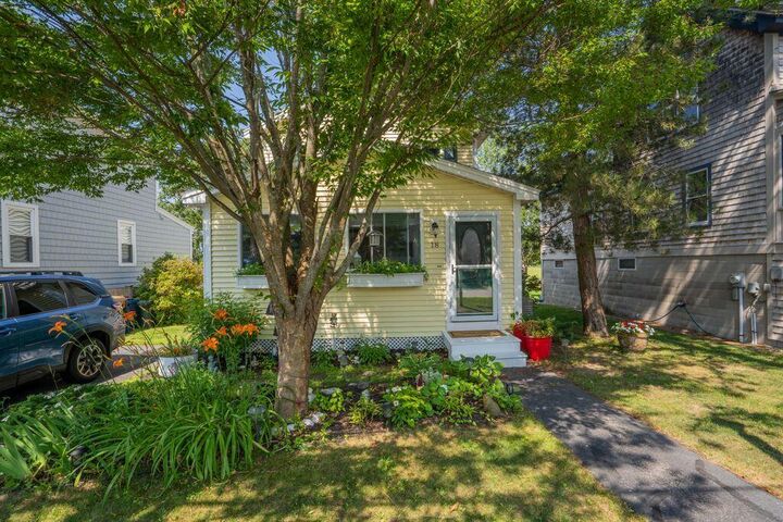 Property Photo: 18 Camp Ellis Avenue ME 04072