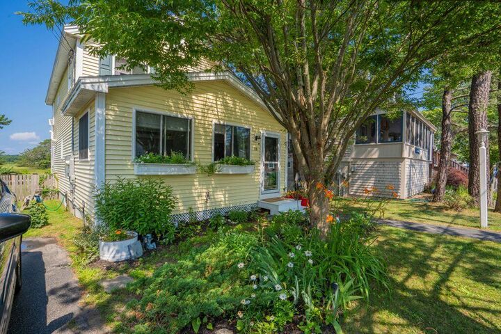 Property Photo:  18 Camp Ellis Avenue  ME 04072 