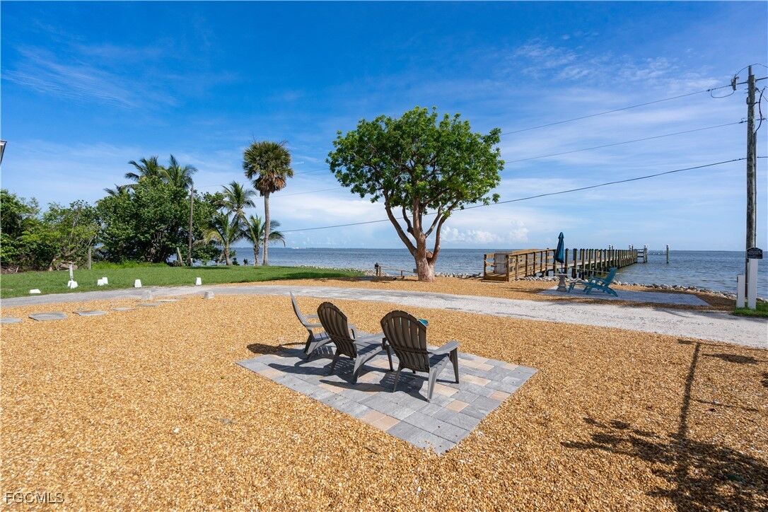 Property Photo:  8550 Ebbtide Way  FL 33922 