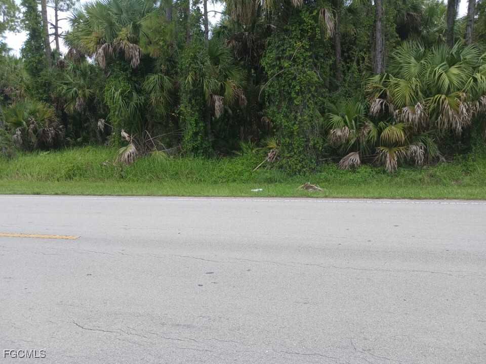 Property Photo:  1975 Everglades Boulevard S  FL 34117 