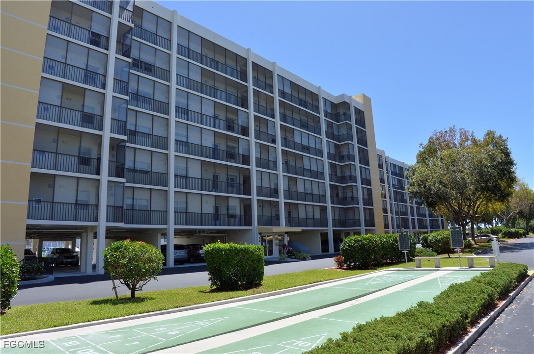 Property Photo: 4401 Bay Beach Lane 833 FL 33931