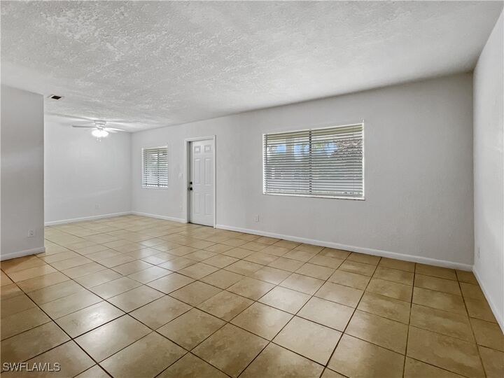 Property Photo: 4613 Bayshore Drive B7 FL 34112