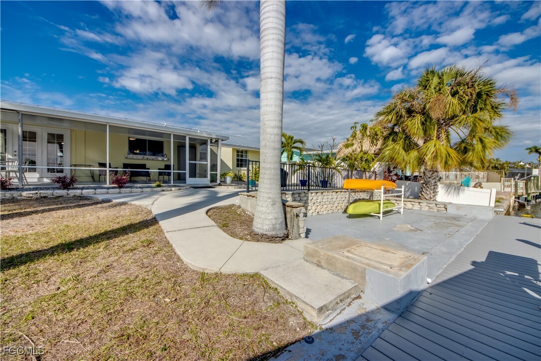 Property Photo:  12262 Boat Shell Drive  FL 33991 