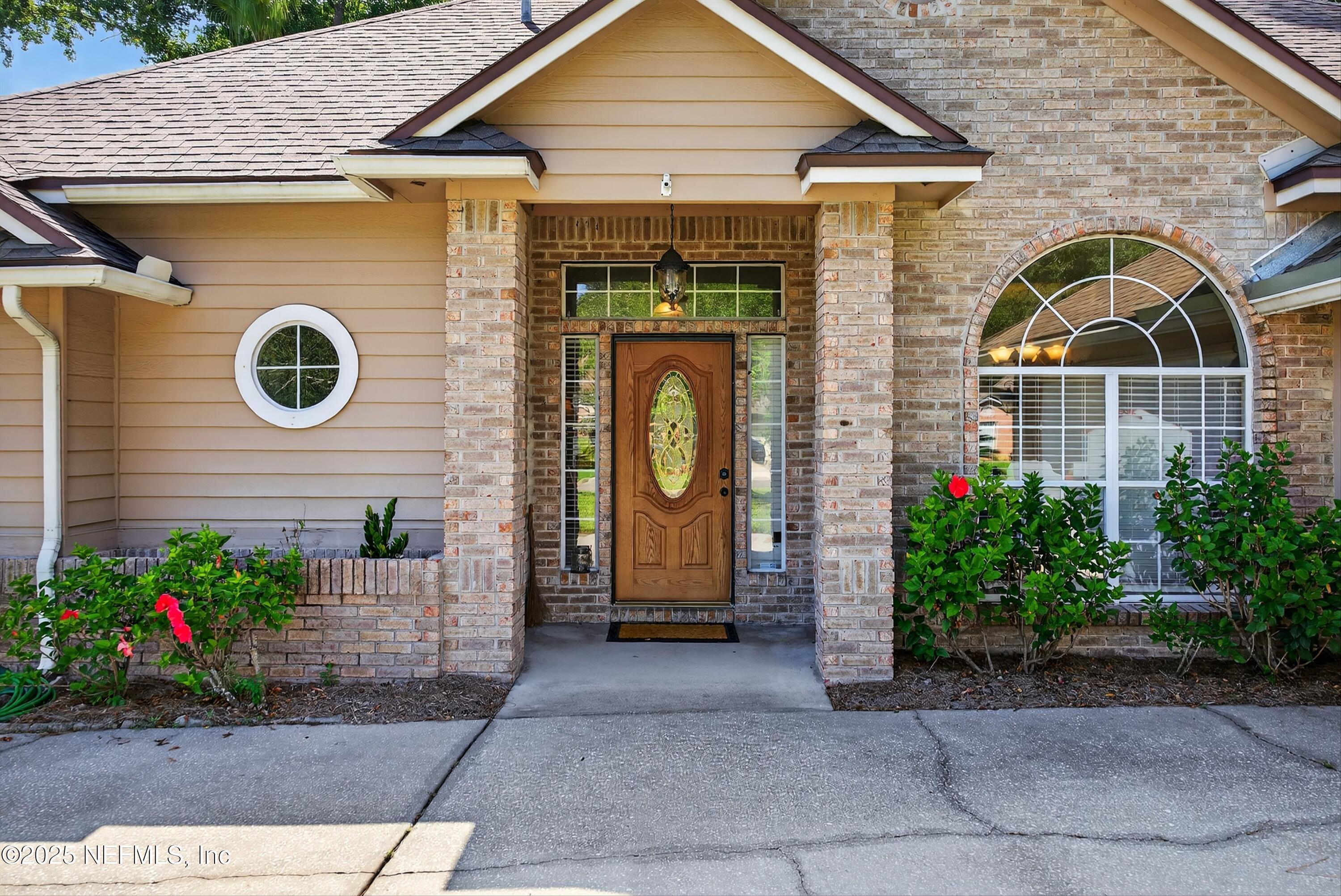 Property Photo:  629 Hummingbird Court  FL 32259 